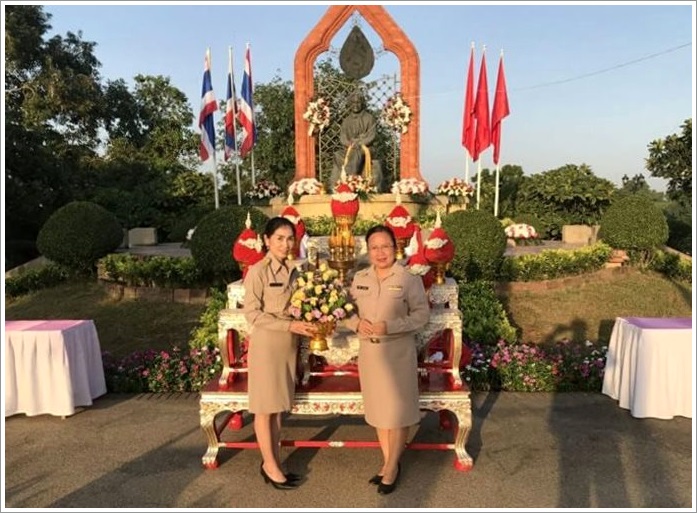 ﻿สำนักงานบังคับคดีจังหวัดพระนครศรีอยุธยาร่วมพิธีวางพุ่มถวายราชสักการะสมเด็จพระศรีนครินทราบรมราชชนนี เนื่องในวันคล้ายวันพระราชสมภพ